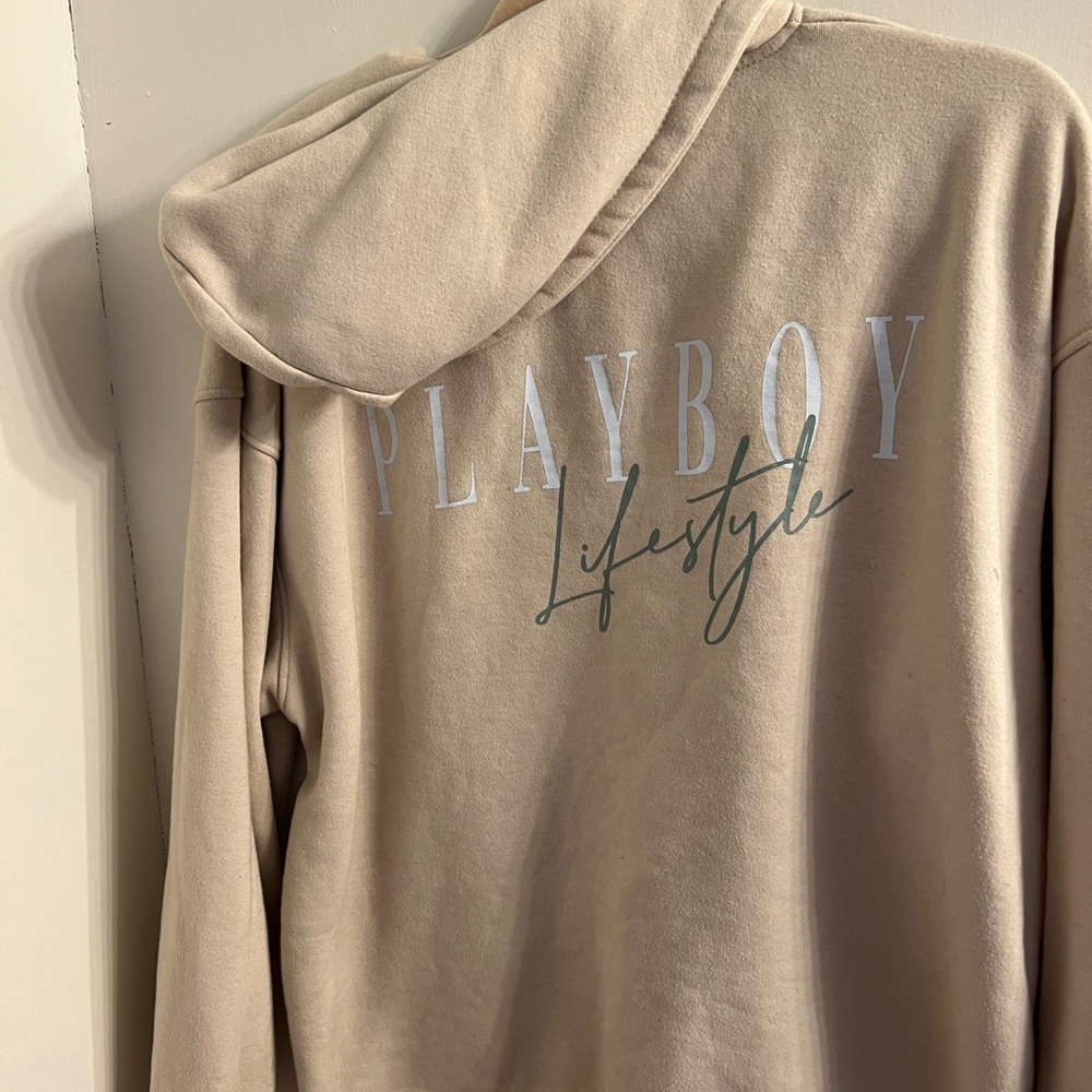 OVERSIZED PLAYBOY ZIP-UP